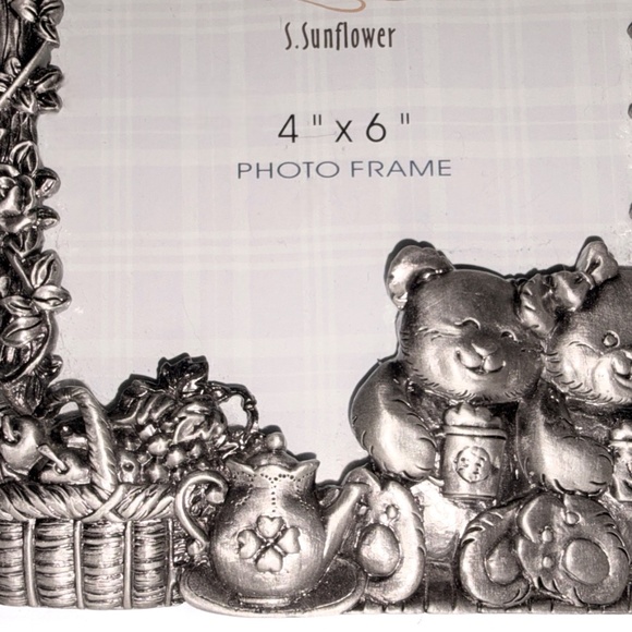 Vintage Sunflower Designs Pewter Photo Picture Frame Teddy Bear Picnic 4" X 6" - Picture 6 of 11